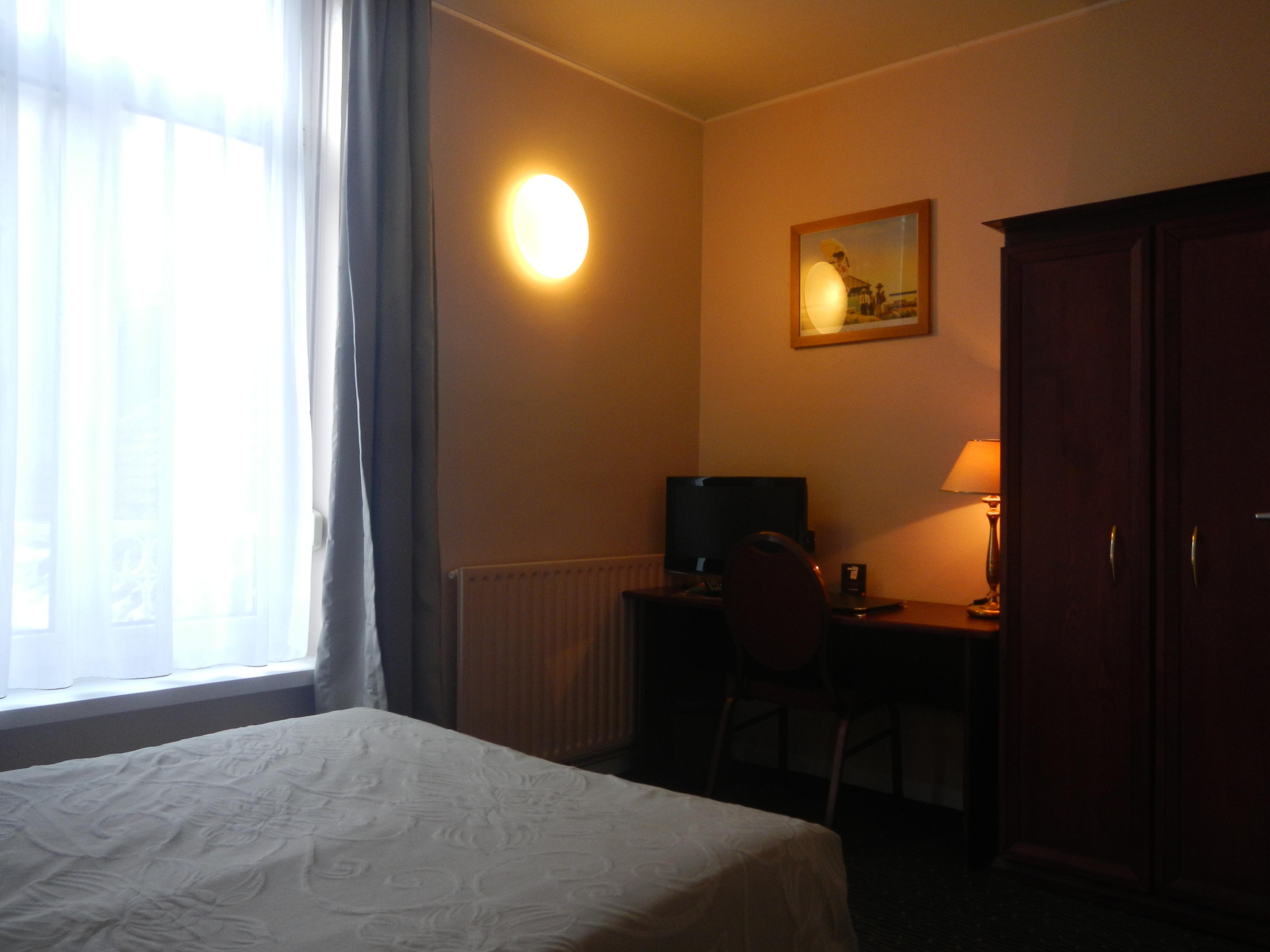 Metropol Hotel Calais Eksteriør bilde