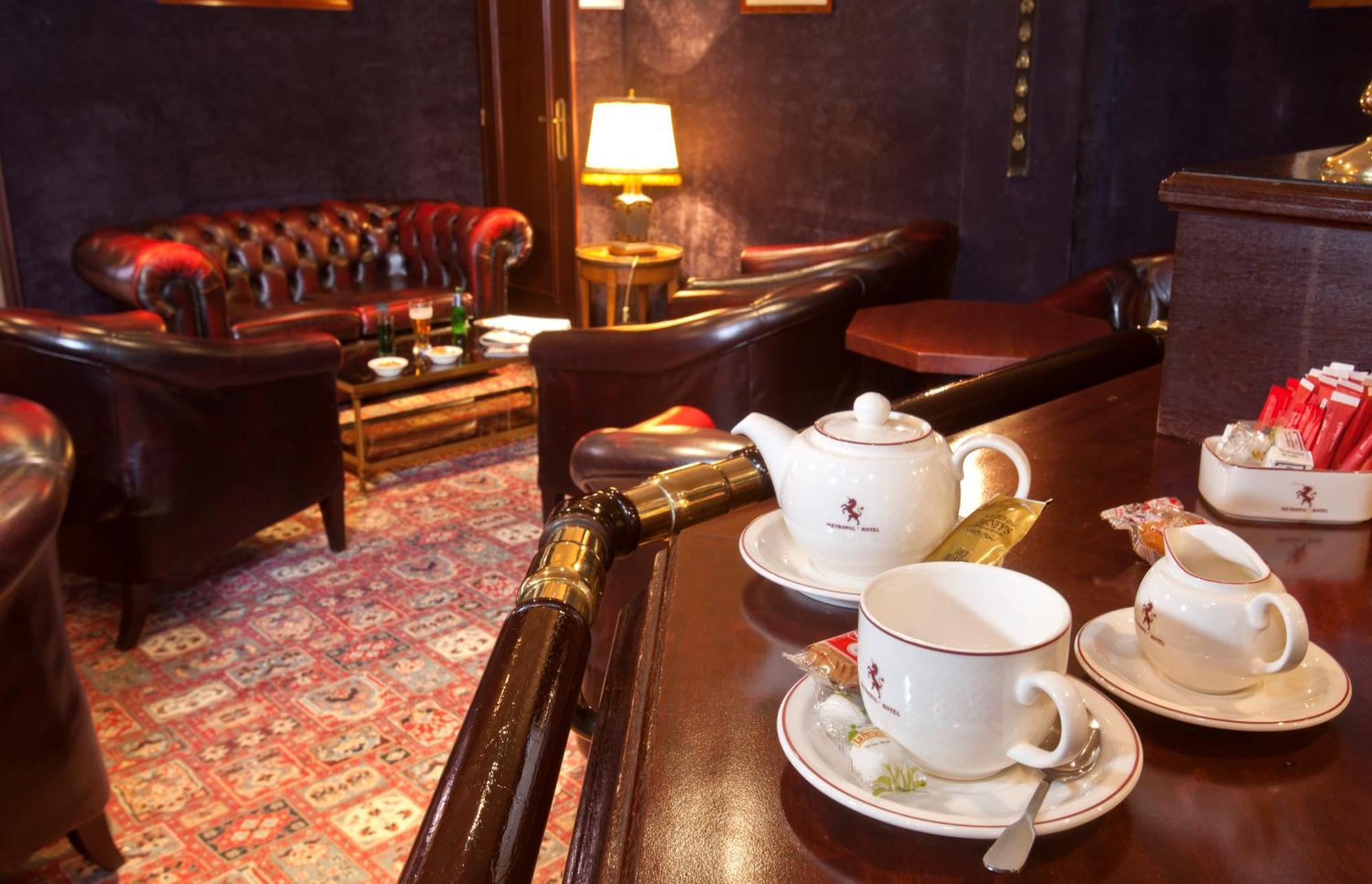 Metropol Hotel Calais Eksteriør bilde